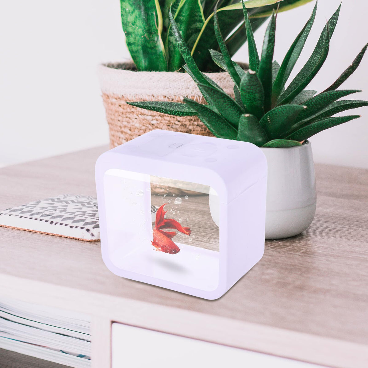 Mini Betta Fish Tank with LED Light Portable Plastic Desktop Aquarium Cube Y63942