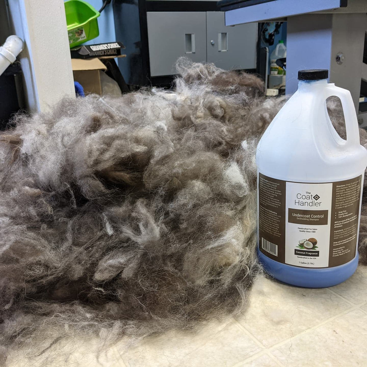1 Gallon Deshedding Dog Shampoo L533735